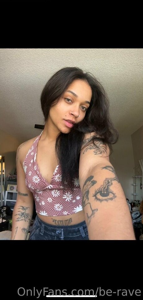 ぽっちゃりティーンオンリーファンズ アートヌード 写真