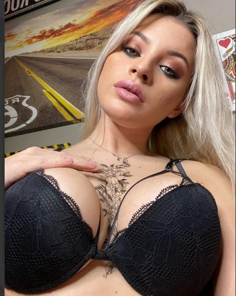 ggoldivaa 無料モデル 画像