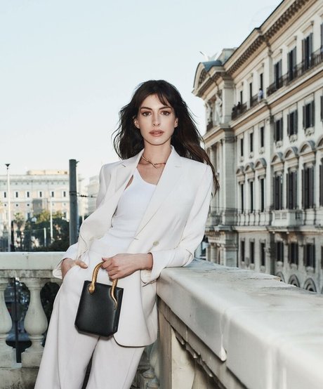 POVオンリーファン ヌード 写真