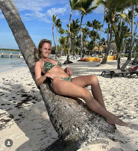 Lucyannskates 無料モデル ギャラリー