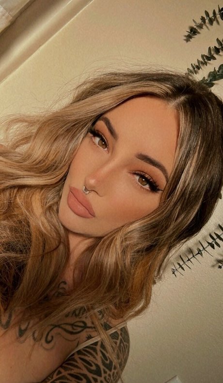 Brittany Zapata HDモデル 画像