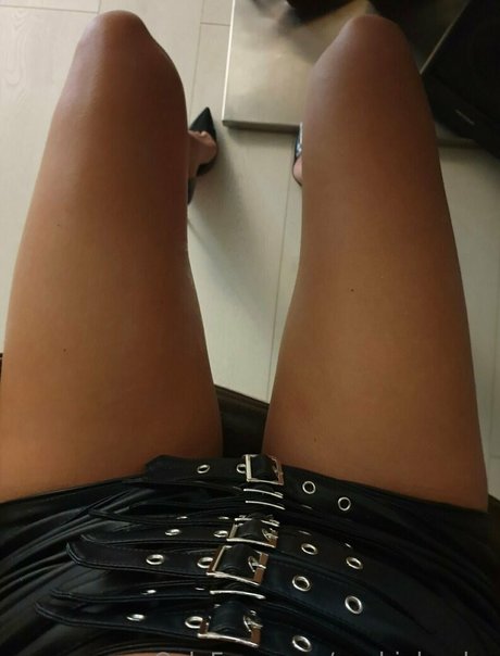 金髪のホットな妻オンリーファンズ アート裸 写真