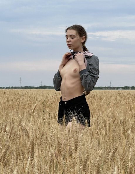 Sowa Valeri 高品質モデル 画像