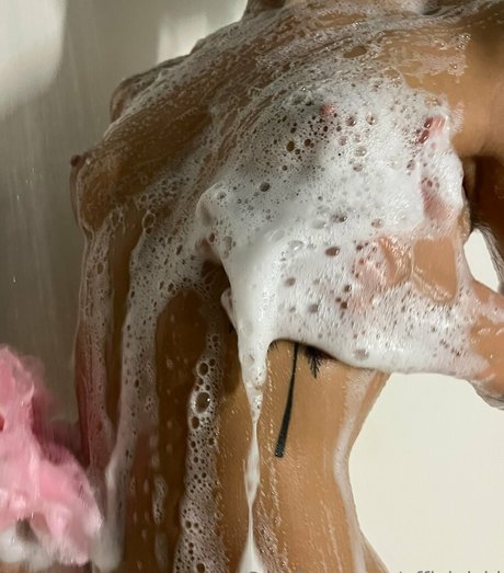 Kinley Turner 美しいモデル 画像