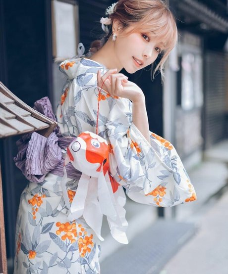 eeelyeee セクシーモデル アーカイブ