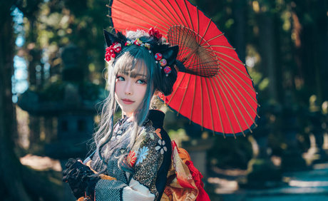 eeelyeee ヌードモデル 画像