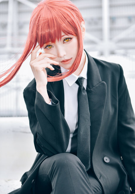 ぽっちゃりブロンドのオンリーファンズ 美しいヌード 写真