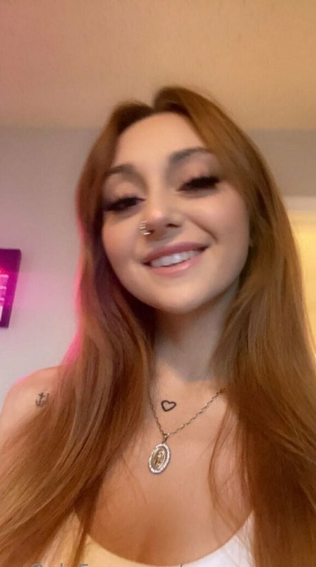 アマチュアレズビアンオンリーファンズ ポルノ 画像