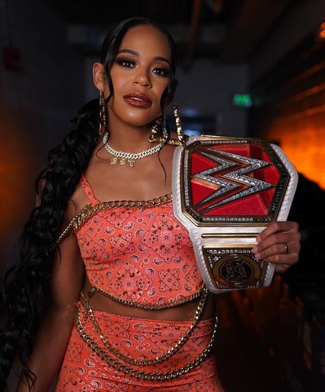 Bianca Belair ポルノスター アダルト ギャラリー