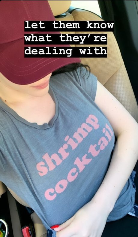 Kat Dennings HDモデル 画像