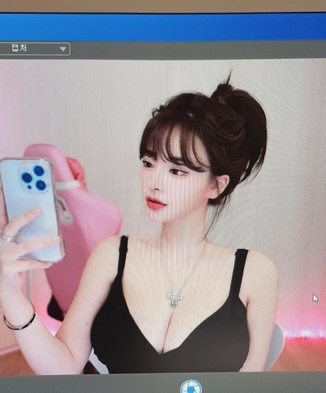 Cher__e xxx女優 画像