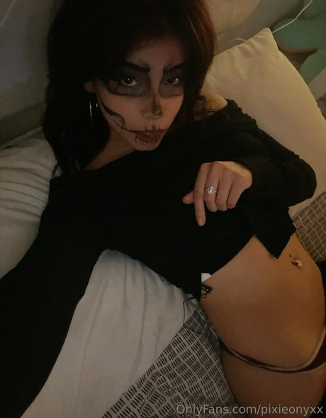 Victoria Vonne セクシーモデル 写真