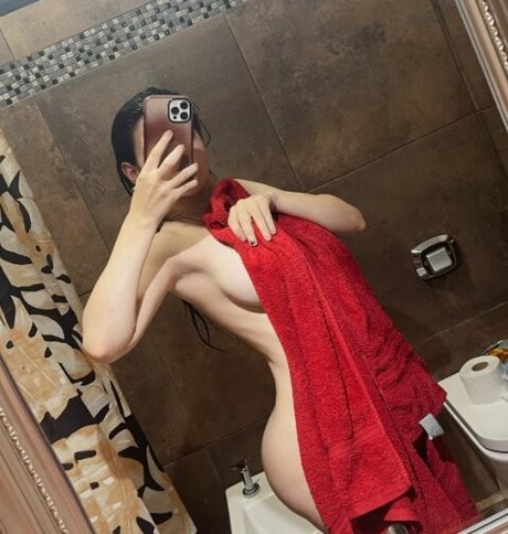 アジアの無料オンリーファンズ ホットセクシー 画像