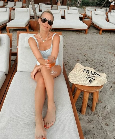 老母オンリーファン 無料アダルト 写真