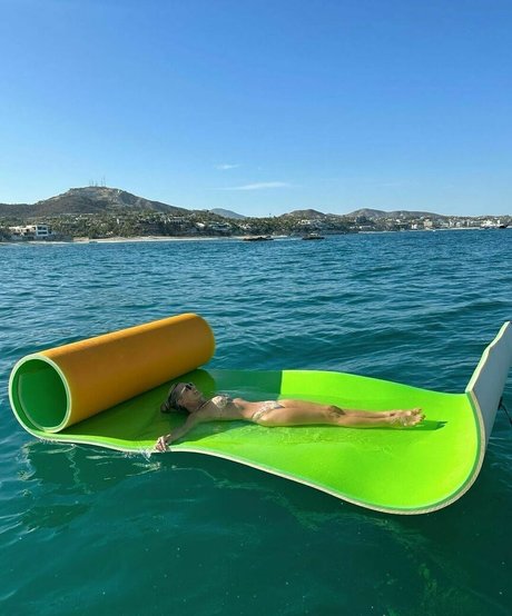 Molly Sims 独占女優 写真