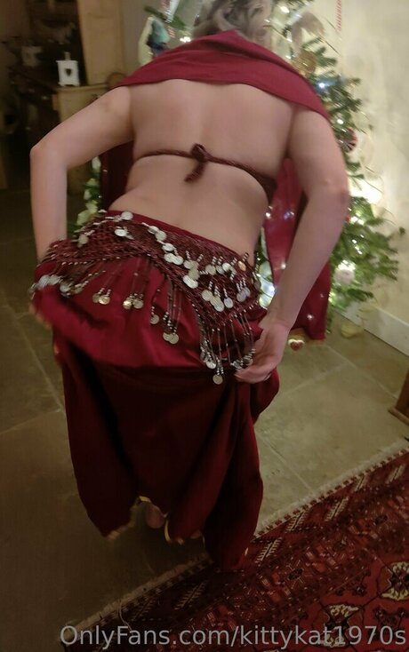 曲線美のxxx オンリーファンズ 限定 画像