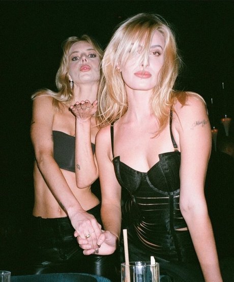 Samara Weaving スター 画像