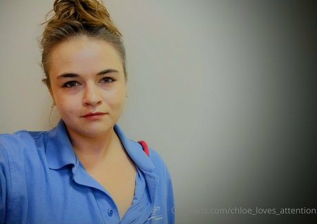 chloe loves attention 最高のポルノスター 写真