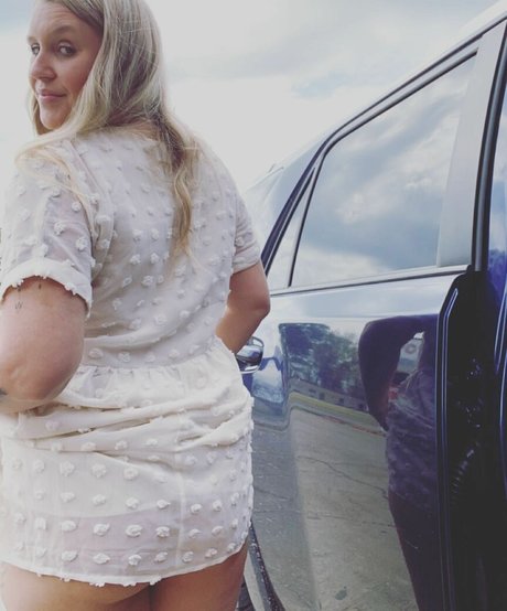 hotblondie95 ポルノスター 写真