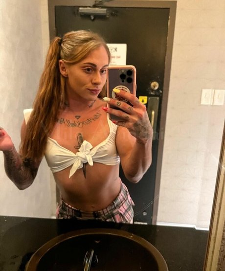 肉厚熟女オンリーファンズ 美しい裸 ギャラリー