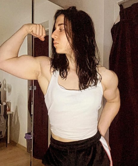 ヌード熟女オンリーファンズ アートxxx 写真