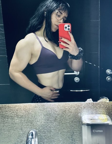 巨尻オンリーファン HD ギャラリー