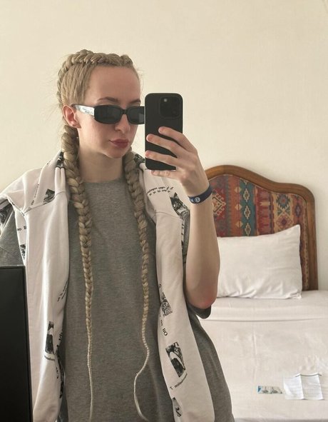 義母オンリーファンズ アートポルノ 写真