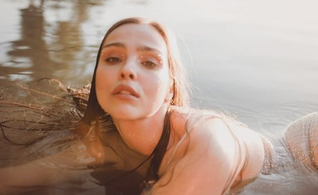 フェイスオンリーファン 美しいxxx 写真