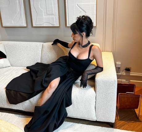 Cristina Valenzuela スター ヌード ギャラリー