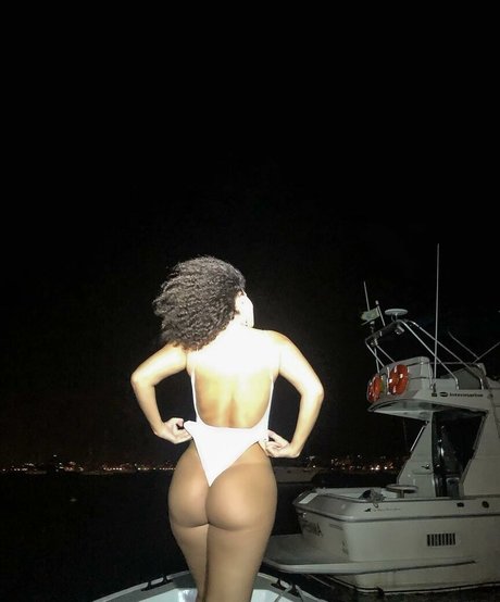 buhloves アートモデル ギャラリー