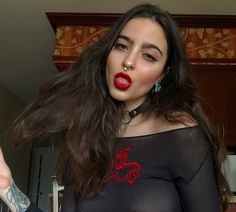 artbitch666 スター 裸 写真