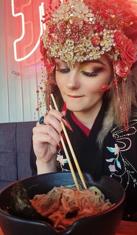 いちごミルクオンリーファンズ xxx 画像