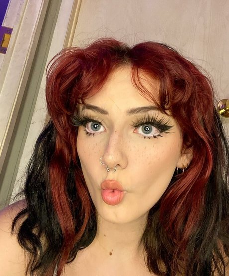 asmrマッサージオンリーファンズ ホット 画像