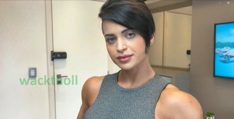 Yanne Fitness かわいいポルノスター 写真