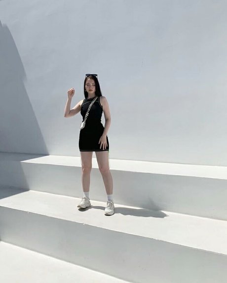 Aya Shalkar セクシー女優 写真