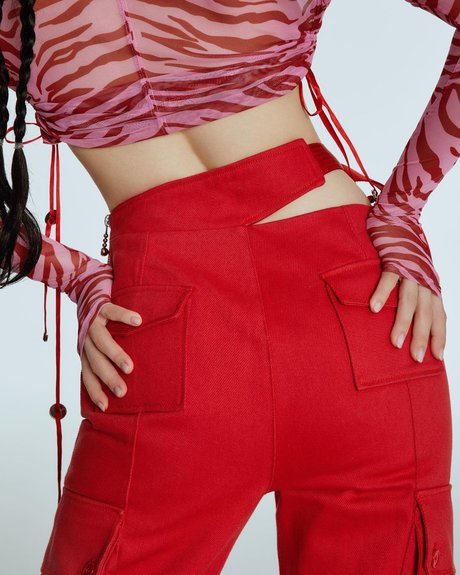 異人種間XXX オンリーファンズ セクシーヌード 画像