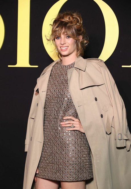 レズビアン誘惑オンリーファンズ 無料ポルノ 画像