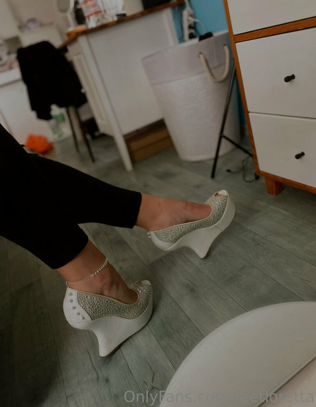 feetloretta 独占モデル ギャラリー