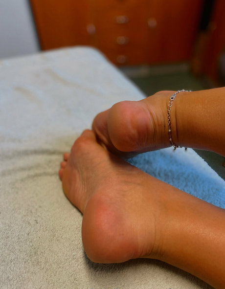 feetloretta 限定モデル 画像