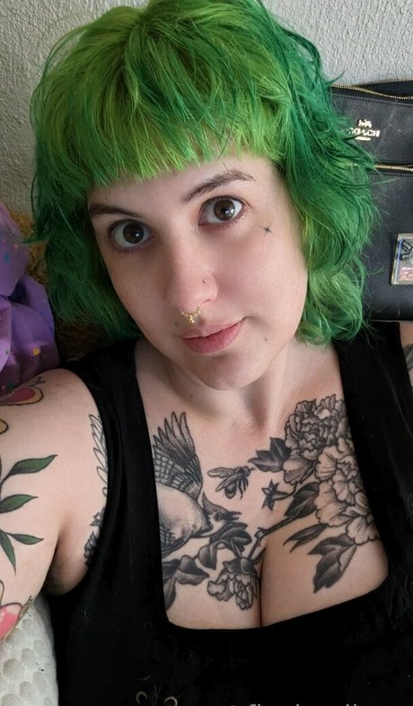 巨大ディルドオンリーファンズ パーフェクト 写真