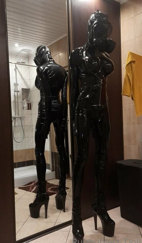 rubbobject doll 完璧なモデル 画像