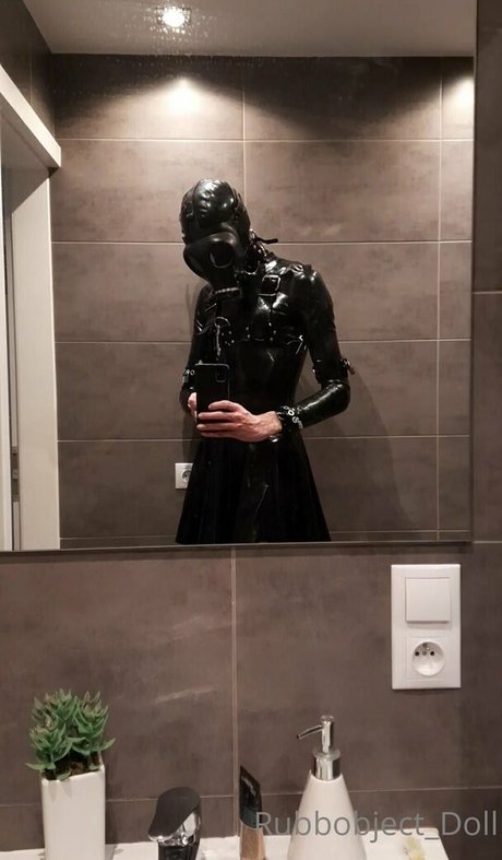 rubbobject doll アダルトモデル 画像