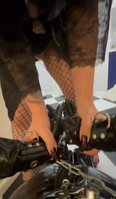 rubbobject doll ヌードのポルノスター 写真