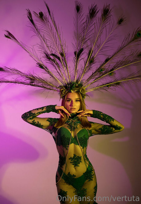 カウガール POV オンリーファンズ アート裸 写真