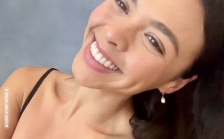 Vanessa Bauer ホット女優 写真