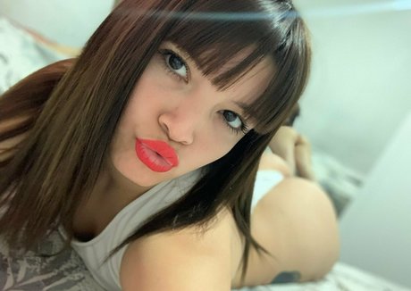 中出しプリンセスオンリーファンズ 無料セクシー 画像