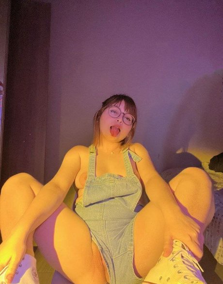 ぽっちゃりカップルオンリーファンズ 美しいポルノ 画像