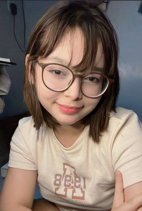 ベビーシッターオンリーファンズ アートポルノ 画像