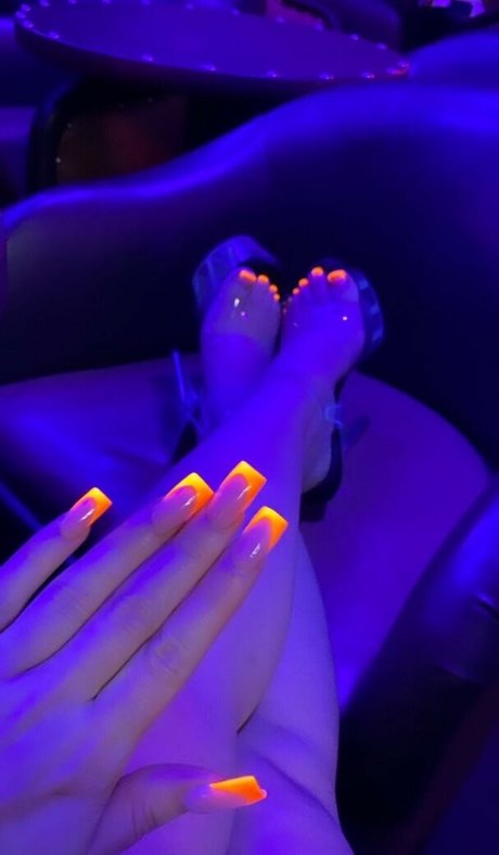 Yourloverjuicy 裸のポルノスター 写真