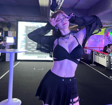 Woohyeon 高品質モデル 写真